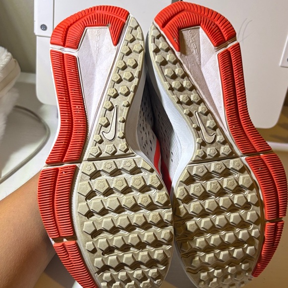 Nike Women's Gray and Red Running Shoes - Picture 5 of 6